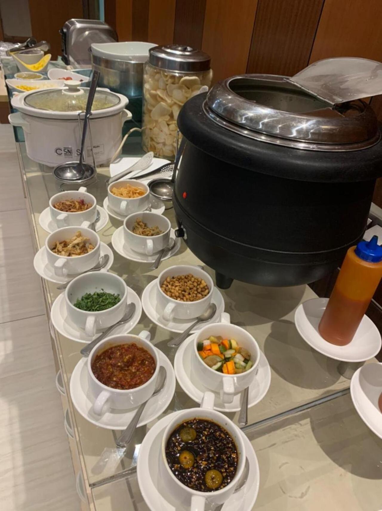 V Tebet Hotel Jakarta