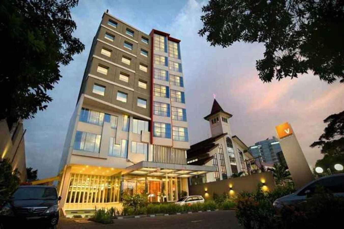 Hotel V Tebet Jakarta
