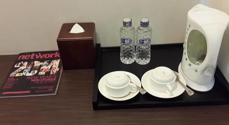 V Tebet Hotel